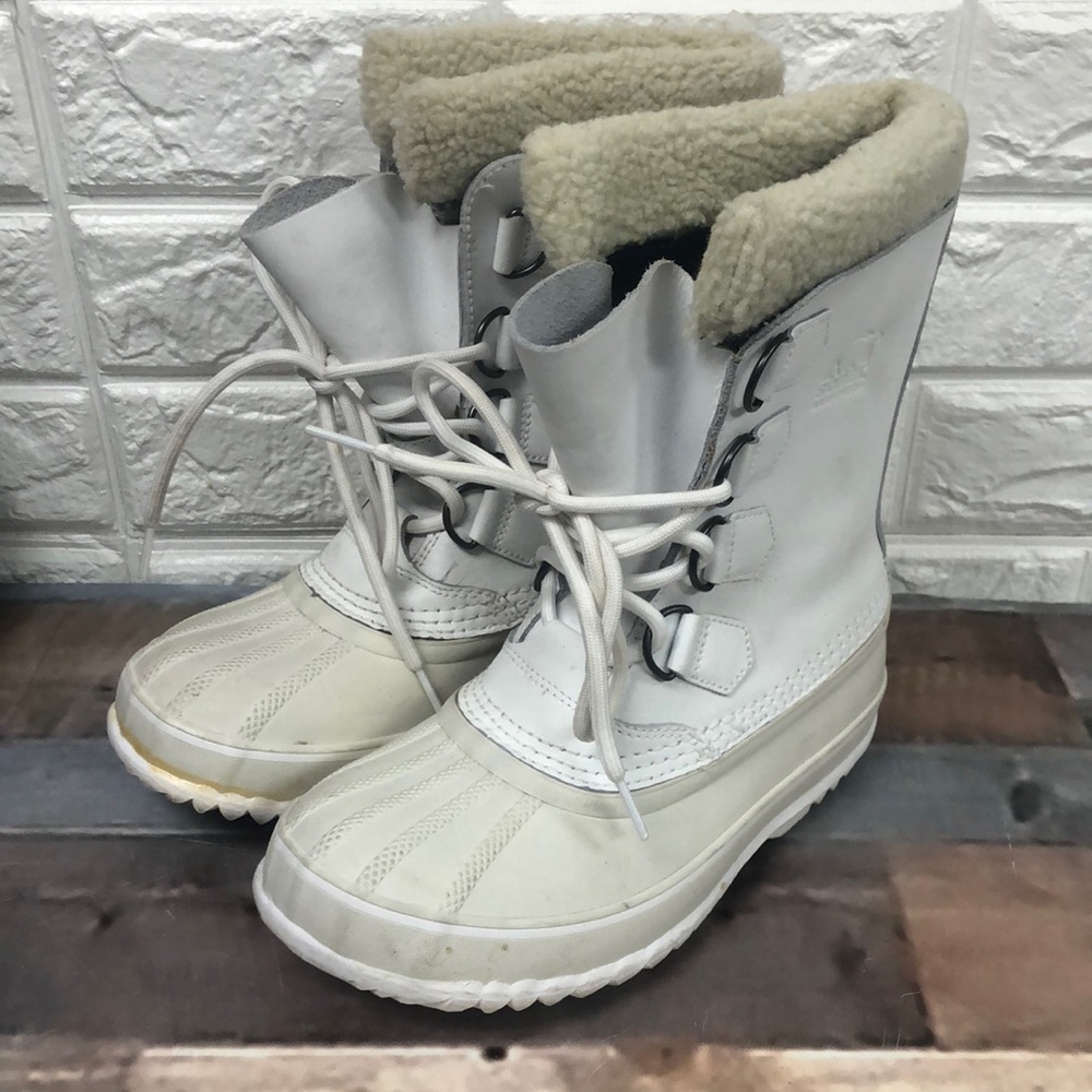 Sorel White Manitou leather waterproof mid‎ calf snow boots women’s size 6
